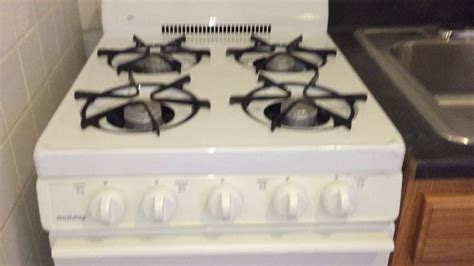 how to light frigidaire gas stove top
